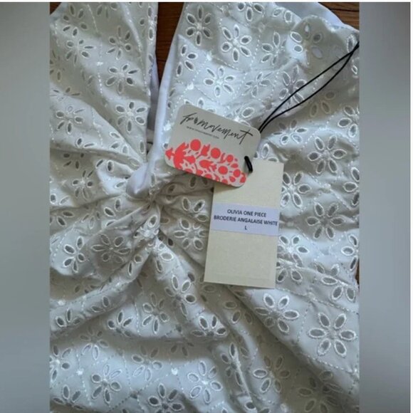 Free People Juillet NWT White Eyelets One-Piece Swimsuit size L - Picture 8 of 10